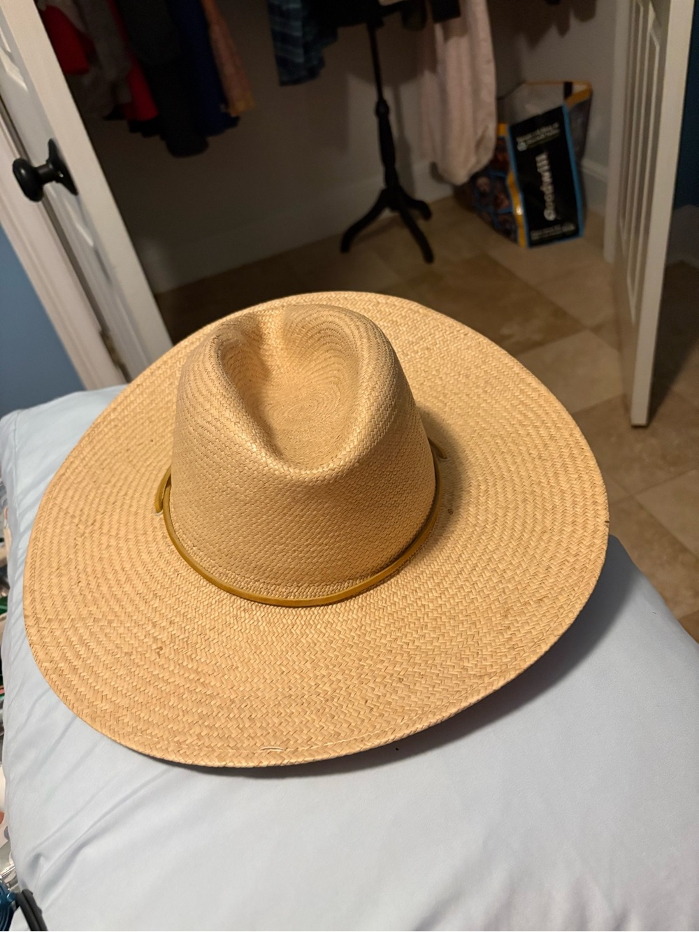 The J Peterman Company Wide Brim Straw Sun Hat - Natural Straw Like New